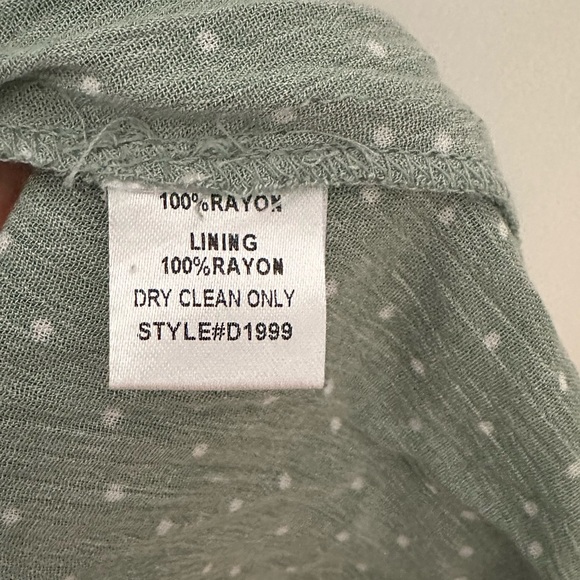 Button Down Dress with Pockets - Picture 3 of 4